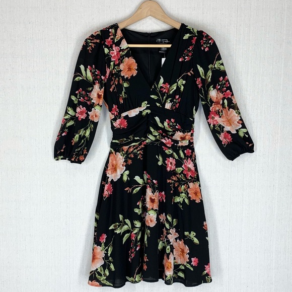 Aqua~NWT~Womens 3/4 Sleeve Deep V-Neck Black Feminine Floral Mini Dress~Sz XS‎ - Picture 1 of 15
